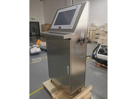 如何保养防爆显示器以延长其寿命